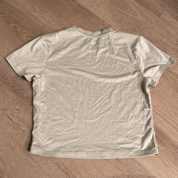 WeWoreWhat Short Sleeve Active Tee Heather Stone Med - Picture 4 of 6